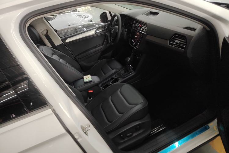 Used Volkswagen Tiguan L 2020 330TSI Automatic Two-Wheel Drive Smart Luxury Edition China VI Standard