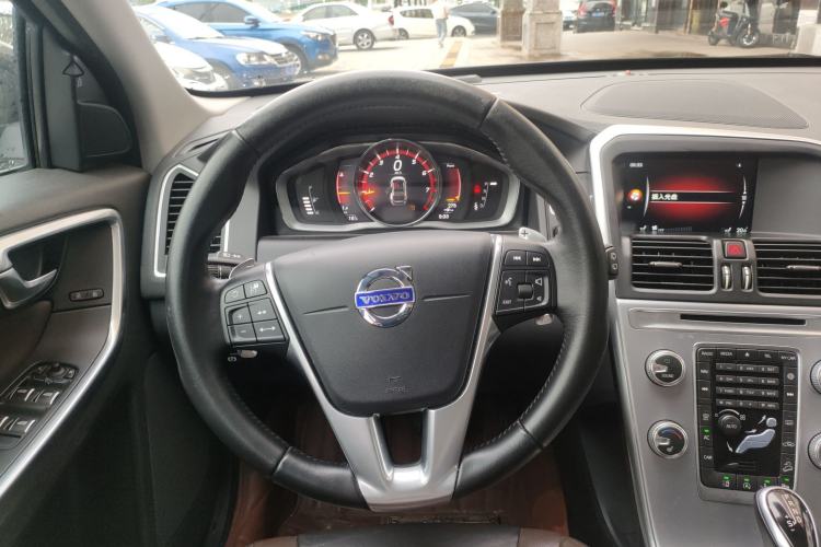 Used Volvo XC60 2017 T5 AWD Smart Drive Edition
