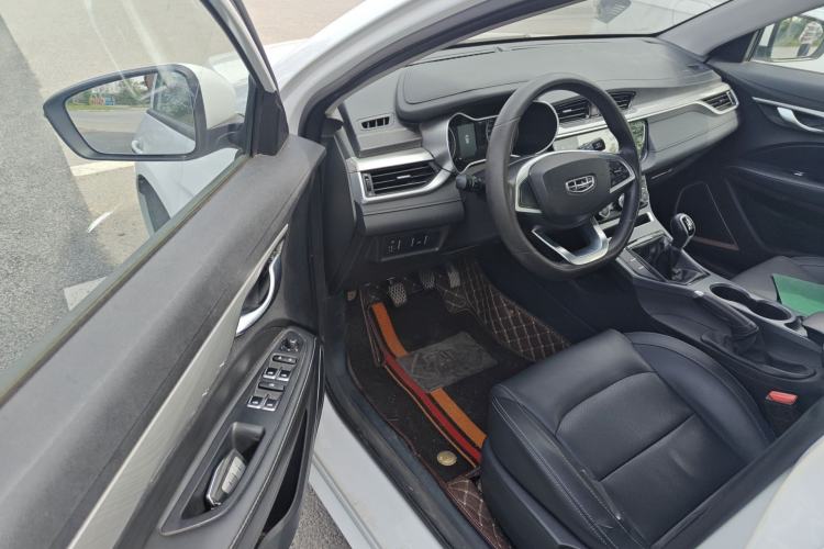Used Geely Auto Emgrand 2020 1.5L Manual Luxury Model Driver Seat