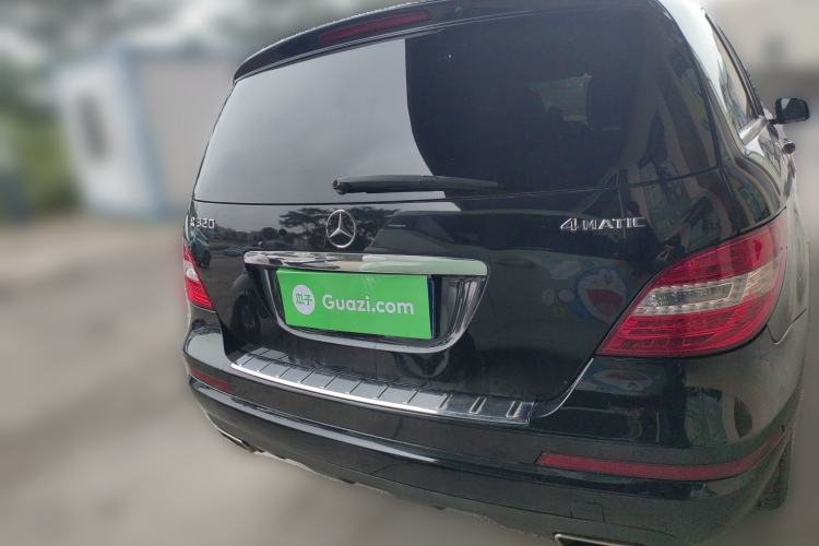 Used Mercedes-Benz R-Class 2017 R 320 4MATIC Business Edition Prestige Model