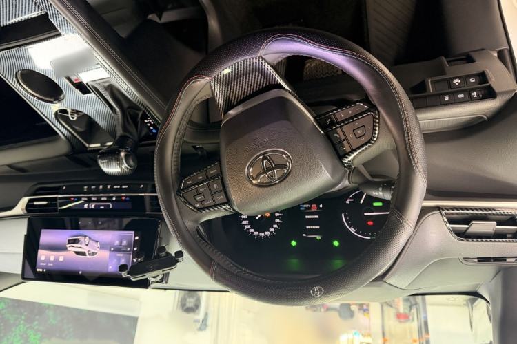 Used Toyota SIENNA 2024 2.5L Hybrid Four-Wheel Drive Luxury Edition Interior 2