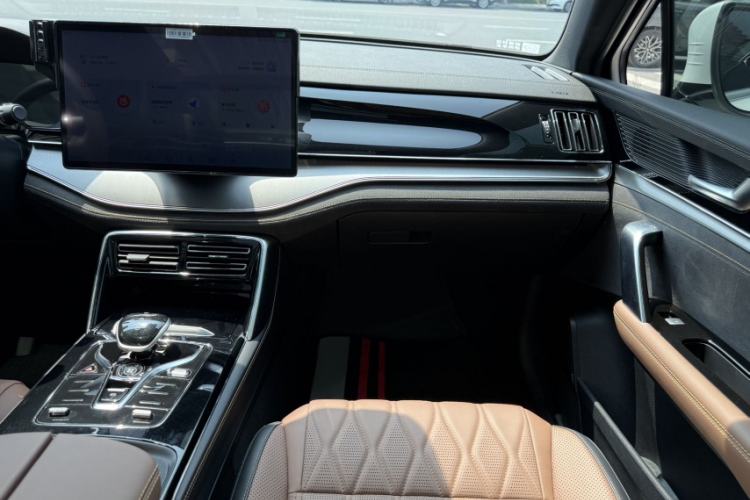 Used BYD Tang New Energy 2023 DM-i Champion Edition 112KM Prestige Model Interior 8