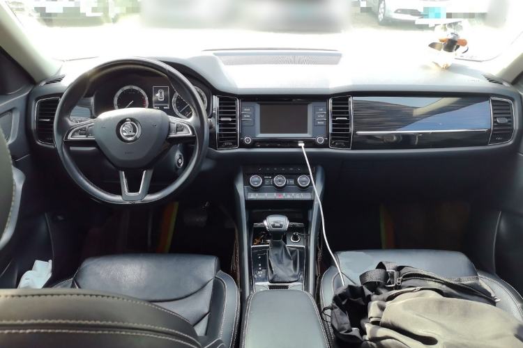 Used Skoda Kodiaq 2017 TSI330 7-Seater Two-Wheel-Drive Luxury Edition Center Console