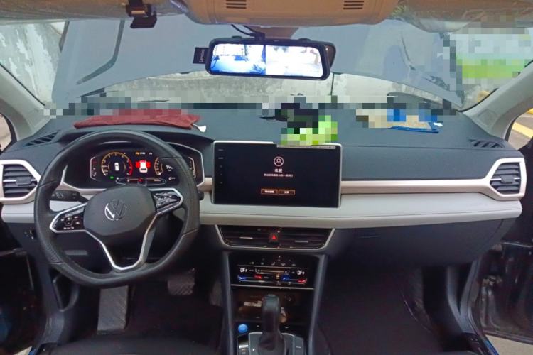 Used Volkswagen Tharu 2023 300TSI Two-Wheel-Drive Full Moon Edition Center Console