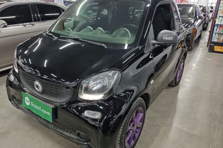 Used smart fortwo 2015 1.0L 52 kW hardtop Dynamic version