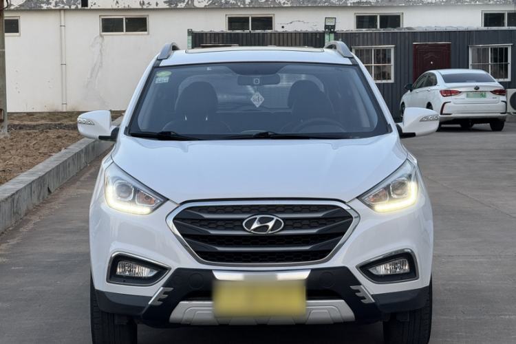 Used Hyundai ix35 2013 2.0L Automatic Two-Wheel Drive Smart GLS China IV Standard