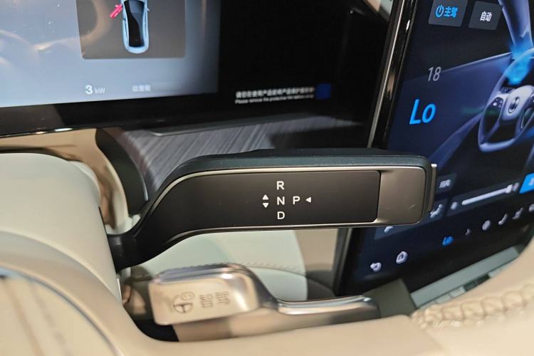 Used Denza Z9 2024 1100 km Four-Wheel Drive Max Version