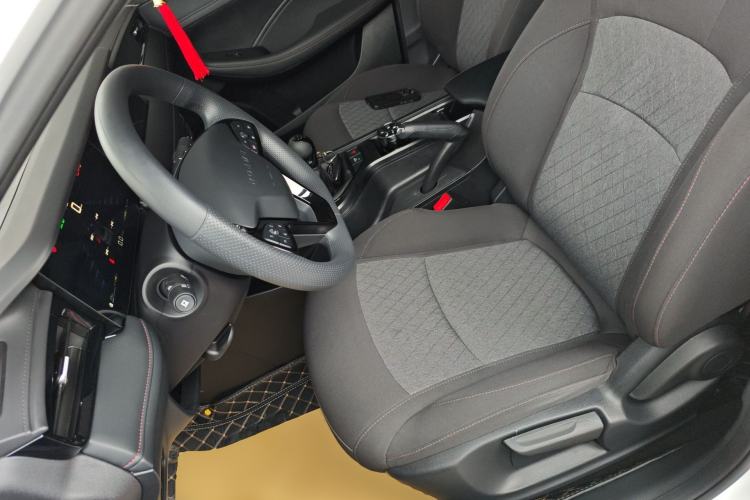 Used Roewe i5 2023 1.5L Manual Comfort Edition