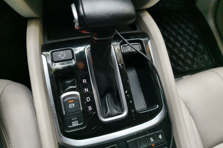 Used GAC Trumpchi GS8 2017 320T Two-Wheel Drive Luxury Smart Connectivity Version (7 Seats)
