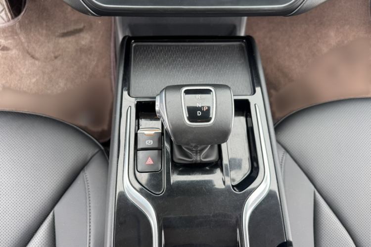 Used Hongqi E-QM5 2022 431 km Charge & Enjoy Edition