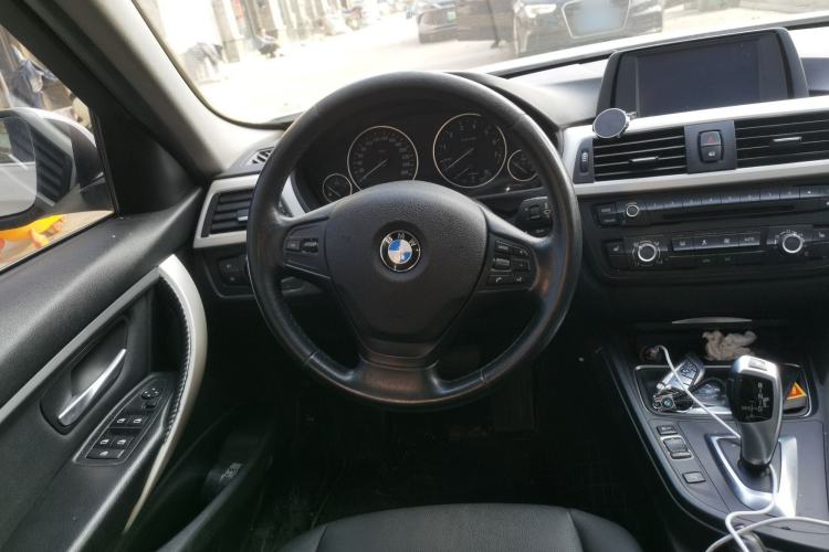 Used BMW 3 Series 2015 316Li Fashion Model
