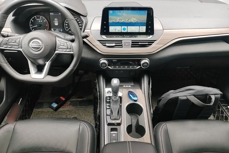 Used Nissan Teana 2021 2.0L XL Comfort Edition Center Console