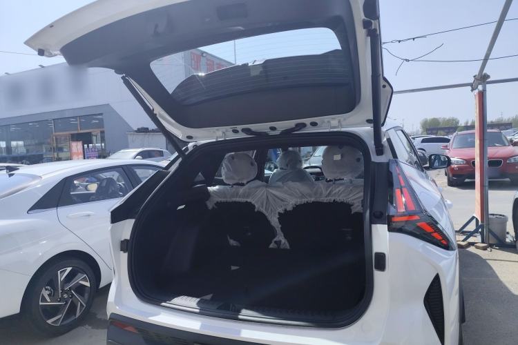 Used Geely Auto Emgrand X7 Sport 2026 Model 1.5TD Aspirational Trunk