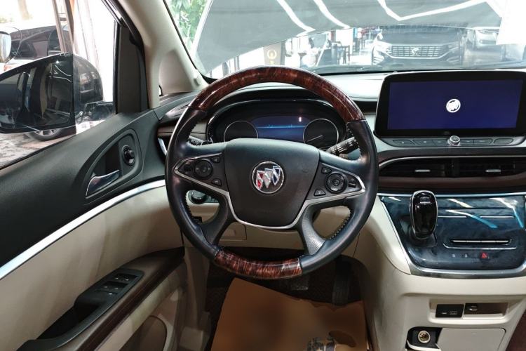 Used Buick GL8 2022 Land Business Class 652T Luxury Model
