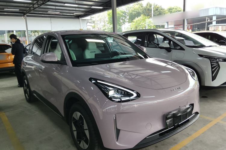 Used Geely Galaxy Geome 2025 310km Dream Edition Front Right 45 Deg