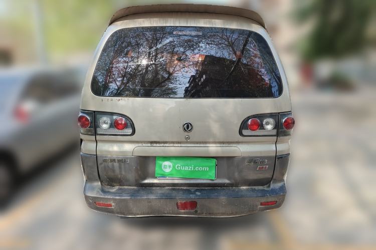 Used FORTHING Lingzhi 2013 M3 1.6L 7-Seater Comfort Model Rear