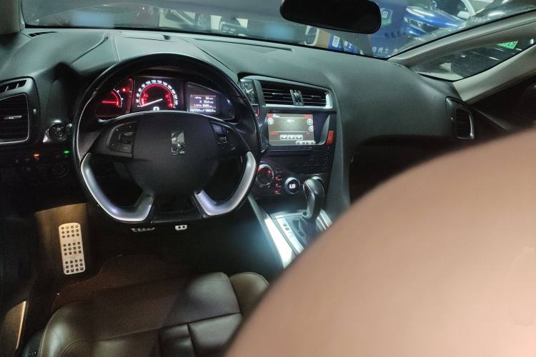 Used DS 5 2013 1.6T Prestige Edition THP200