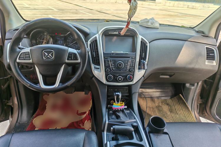 Used JMC Yusheng S350 2013 2.4T Automatic 2WD Diesel Luxury Edition 5 Seats Center Console