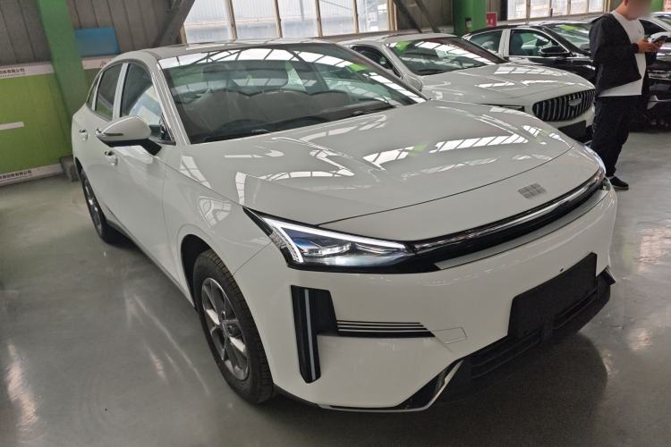 Used Geely Galaxy L6 2025 EM-i 60km Exploration Edition Front Right 45 Deg