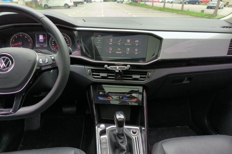 Used Volkswagen Tayron 2020 330TSI Two-Wheel Drive Luxury Smart Connectivity Version