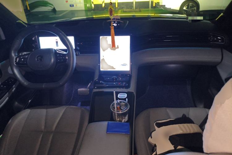 Used Nio ES8 2022 100 kWh Six-Seater Version Center Console