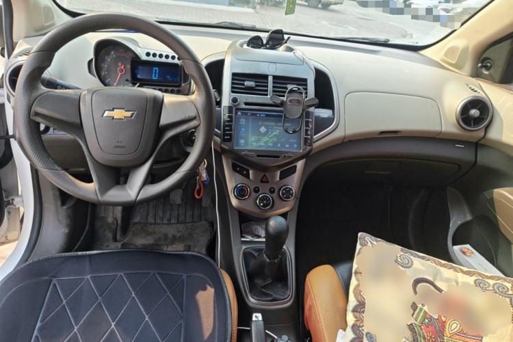 Used Chevrolet Aveo Sonic 2011 Sedan 1.4L MT SL