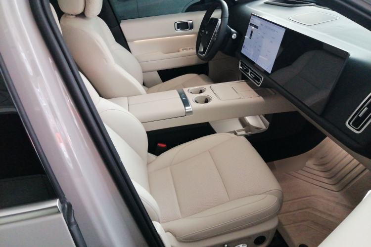 Used Li Auto L6 2025 Max Smart Refresh Edition
