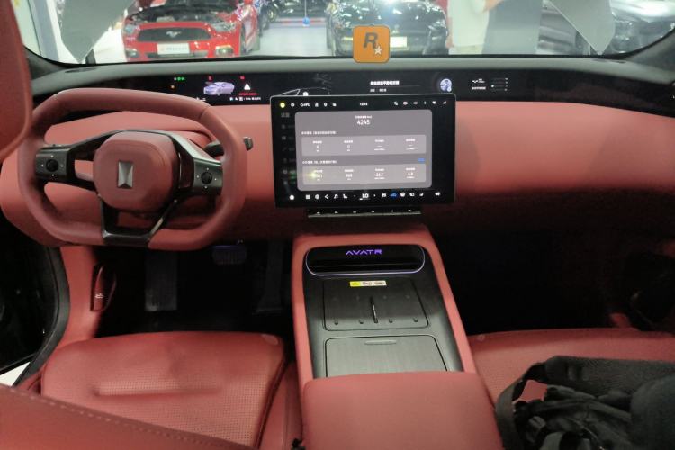 Used Avatr 12 2025 Year Updated Ultra Extended-Range Version Center Console