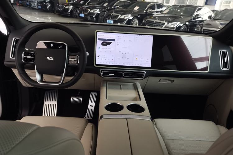 Used Li Auto L8 2023 Air model Center Console