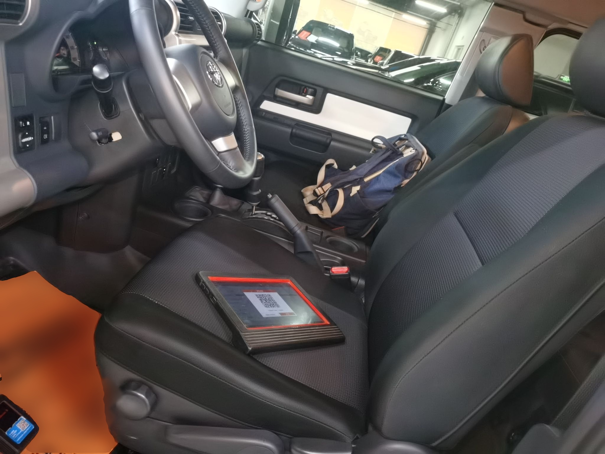 المقاعد الأمامية داخل السيارة