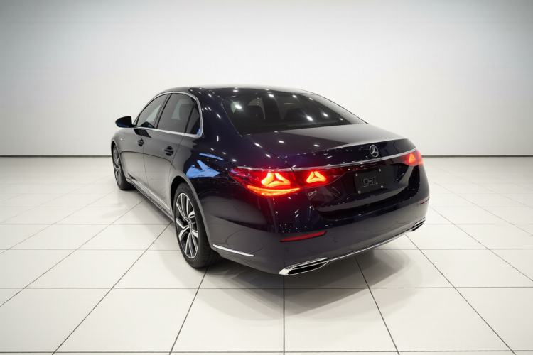 Used Mercedes-Benz E-Class 2025 E 300 L Stylish Model