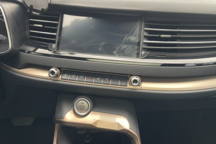 Used Haval H6 2021 1.5 GDIT Automatic Champion Edition Audio And AC Panel