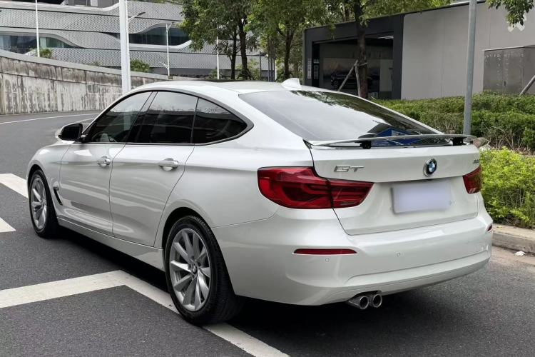 Used BMW 3 Series GT 2018 320i Sport Edition Exterior 2