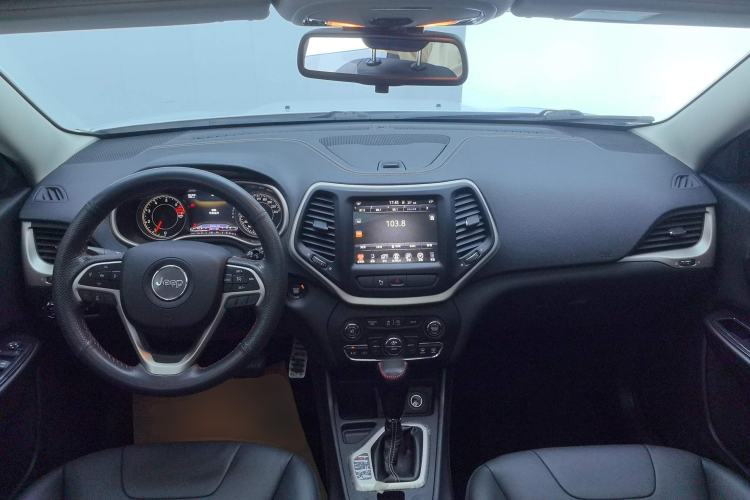 Used Jeep Cherokee 2017 2.0L Superior Edition