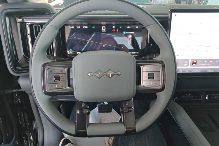 Used Formula Leopard Leopard 5 2023 Navigator Edition
