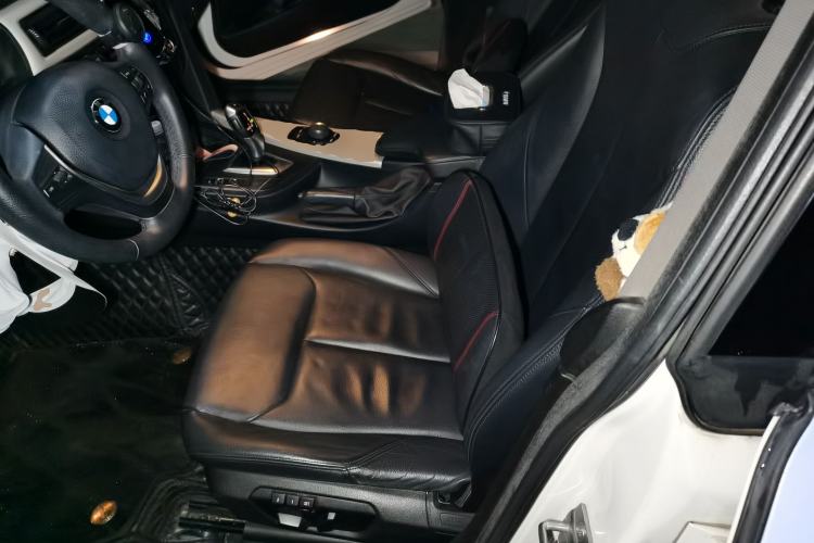 Used BMW 3 Series GT 2014 320i Leading Model