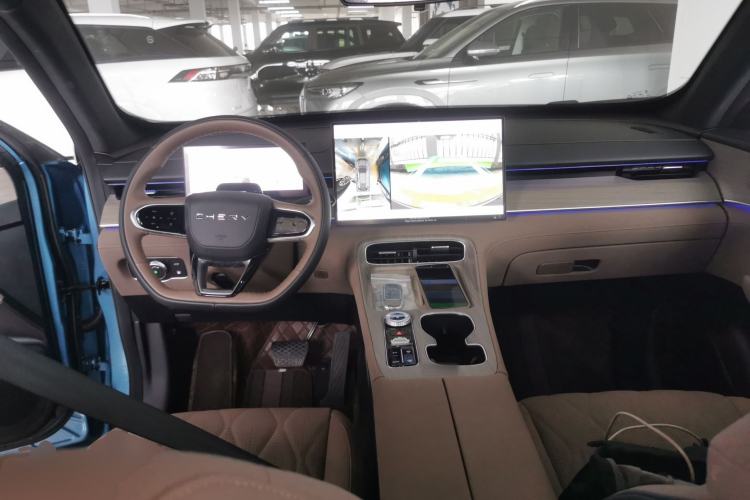 Used Chery Tiggo 8 PLUS C-DM 2025 1.5T 116 km Prestige Version 5 Seats
