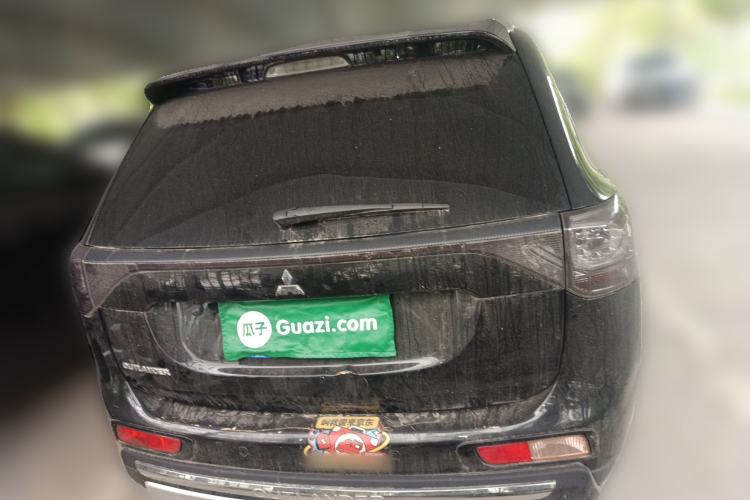 Used Mitsubishi Outlander 2014 2.4L 4x4 Deluxe Value Edition 7 Seats
