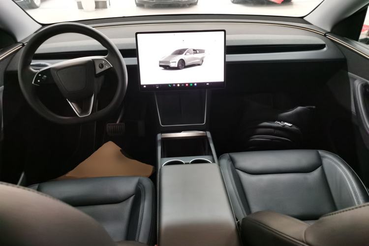 Used Tesla Model Y 2025 Rear-Wheel-Drive Version
