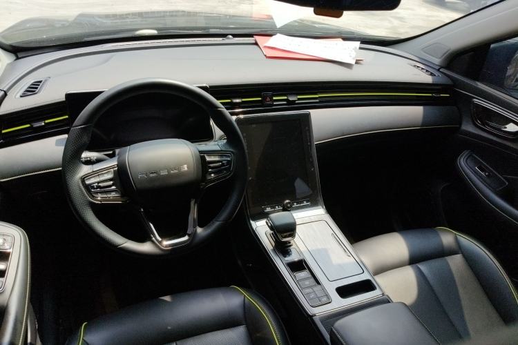 Used Roewe RX5 2021 PLUS 330TGI Automatic National Trend Intelligent Deluxe Edition Center Console