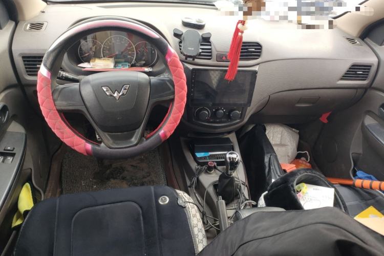 Used Wuling Hongguang 2015 1.5L S Basic Version China V Standard
