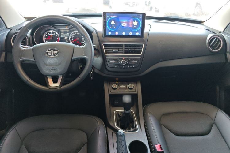 Used Bestune X40 2017 1.6L manual Comfort trim level