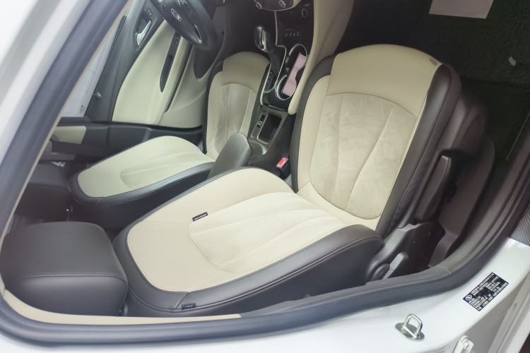 Used Buick Verano 2017 Sedan 15S Automatic Leading Model Right Front Seat