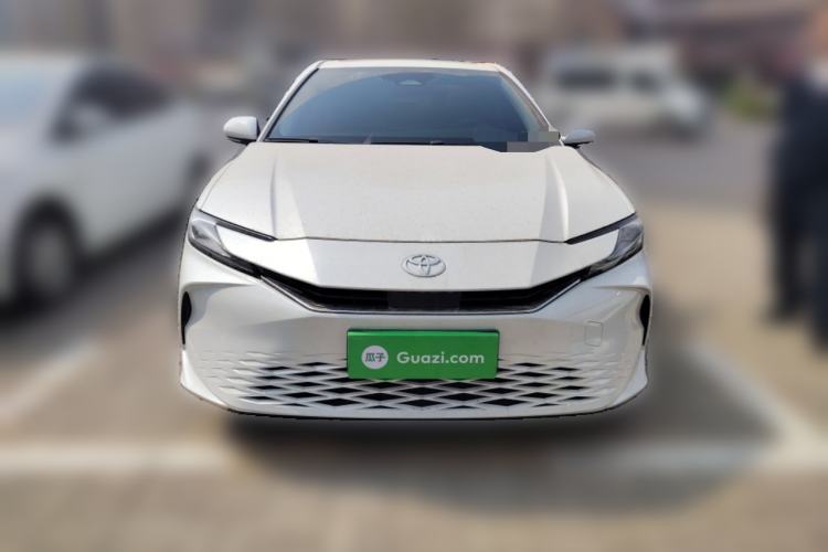 Used Toyota Camry 2024 Dual-Motor 2.0 HGVP Luxury Edition