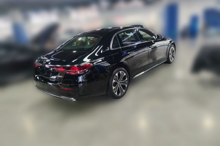 Used Mercedes-Benz E-Class New Energy 2024 E 350 e L Plug-in Hybrid Sedan Rear Right 45 Deg