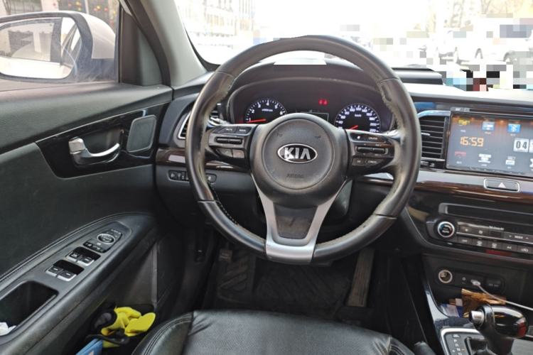 Used Kia K4 2014 1.8L Automatic DLX Steering Wheel