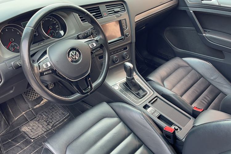 Used Volkswagen Golf 2015 1.4TSI Automatic Luxury Model