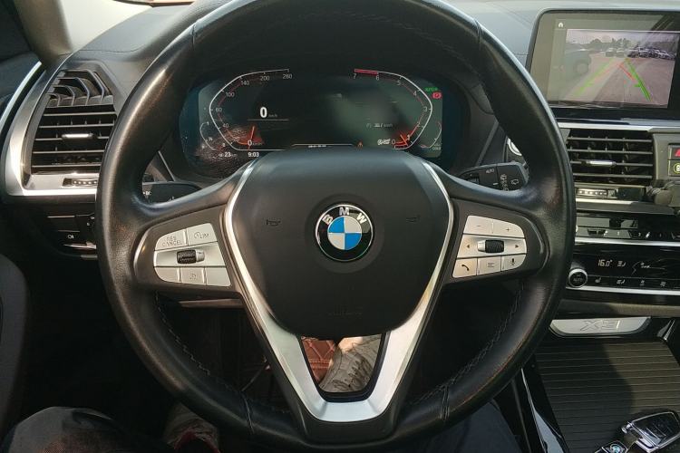 Used BMW X3 2021 xDrive25i Luxury Package Steering Wheel