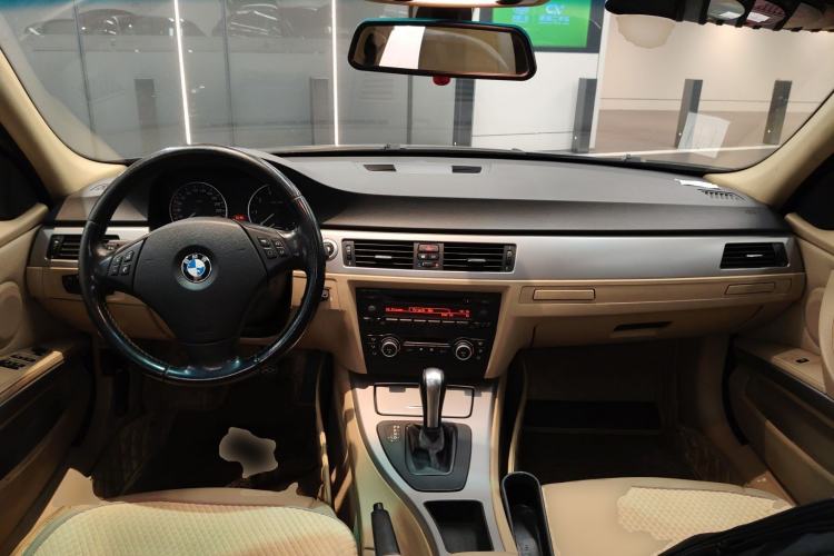 Used BMW 3 Series 2005 320i Fashion Model Center Console