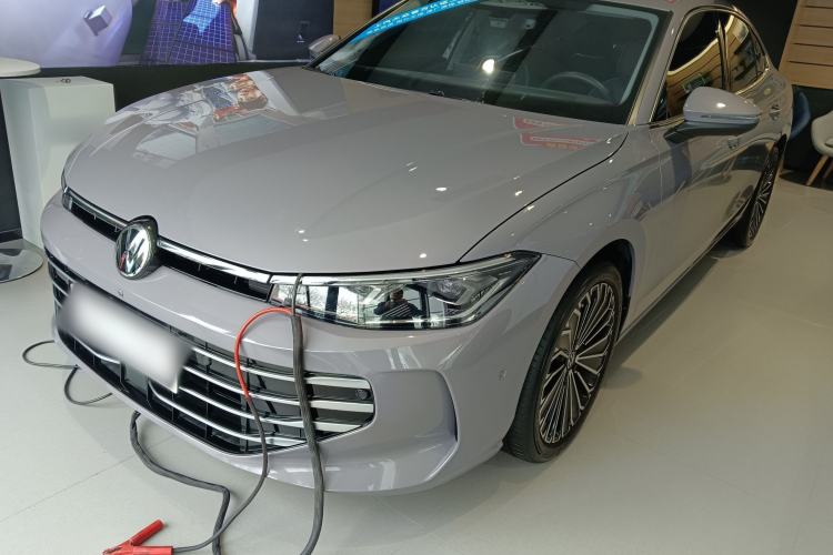 Used Volkswagen Passat 2025 Pro 380TSI Dragon Supreme Edition